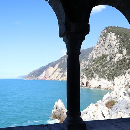 Byron Guest House Porto Venere Buitenkant foto
