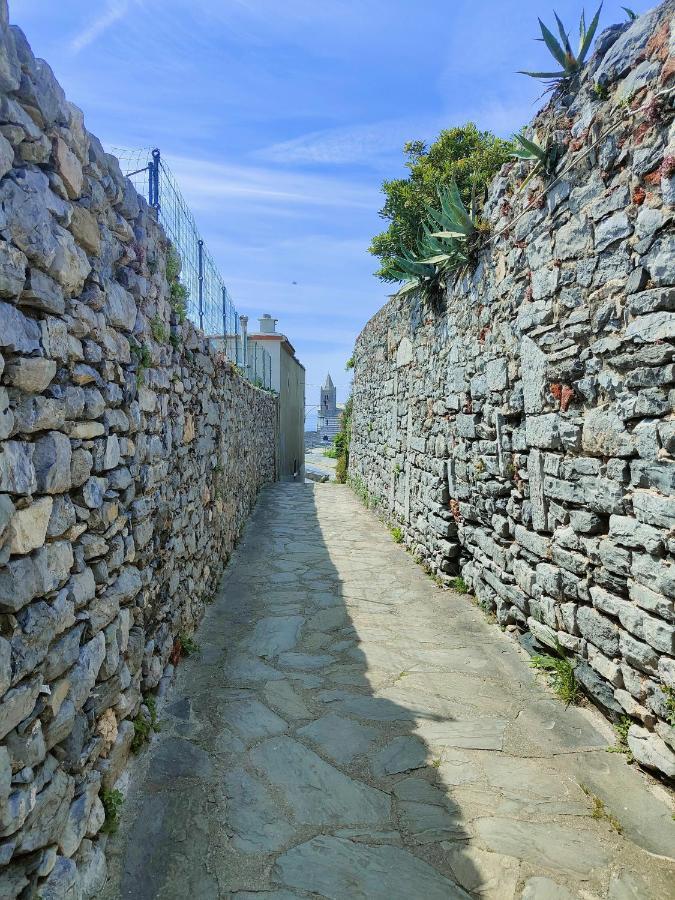 Byron Guest House Porto Venere Buitenkant foto