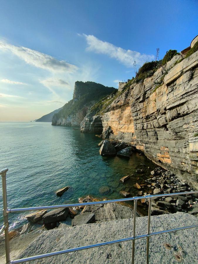 Byron Guest House Porto Venere Buitenkant foto