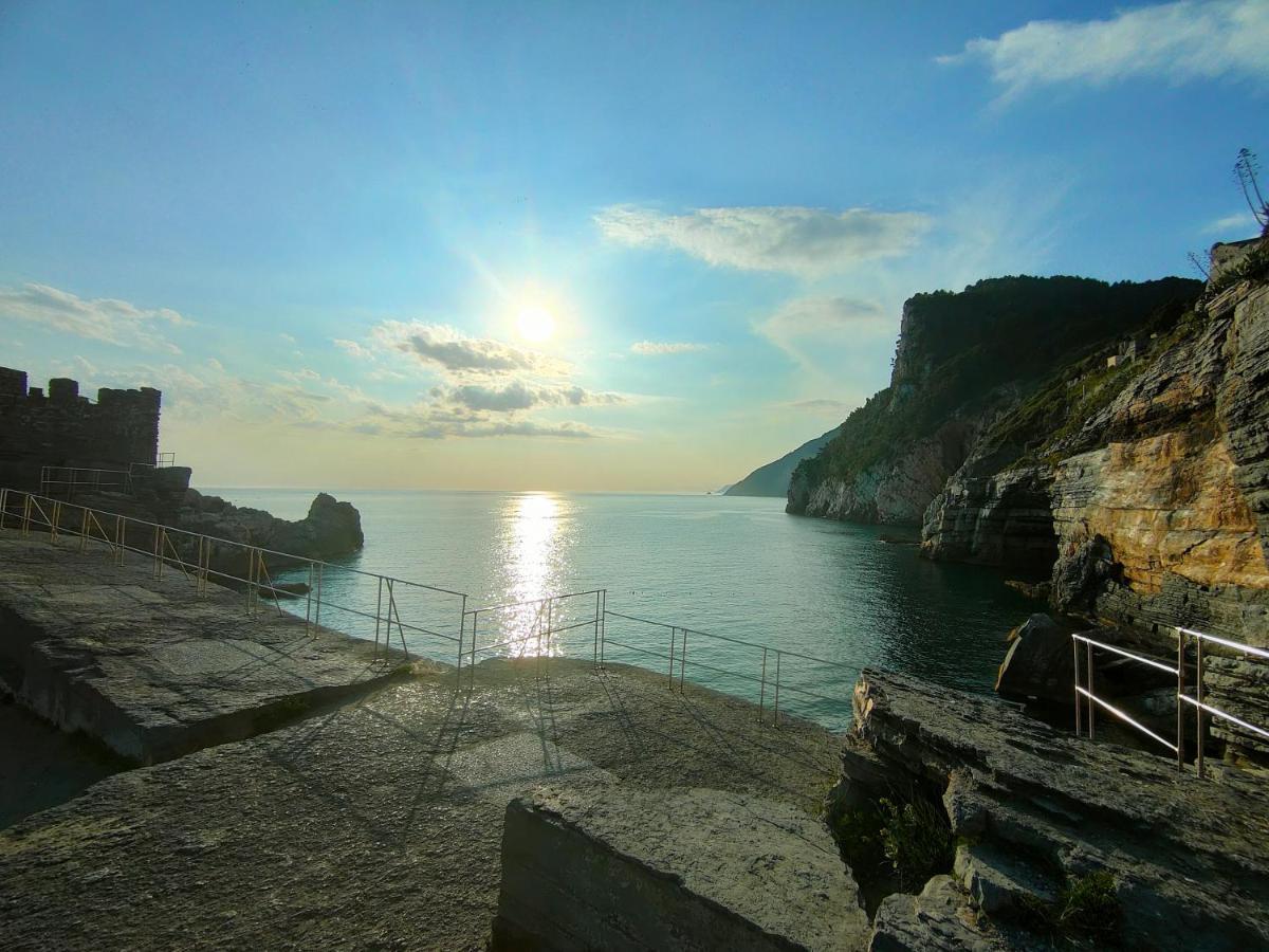 Byron Guest House Porto Venere Buitenkant foto