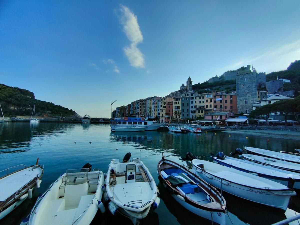 Byron Guest House Porto Venere Buitenkant foto
